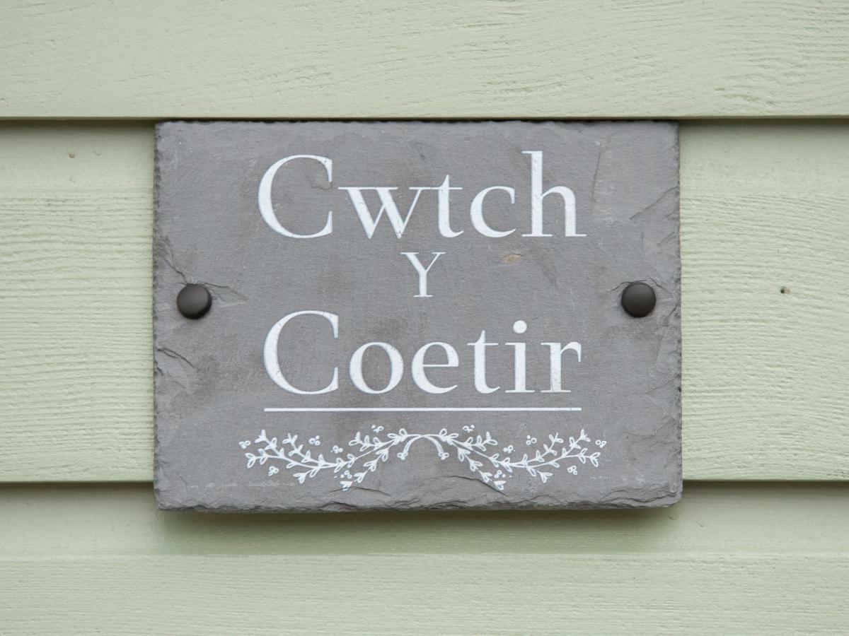 Cwtch Y Coetir Swansea